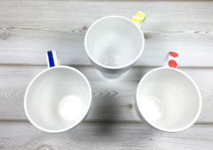 Tassen mit Porzellanmalstiften individuell gestalten